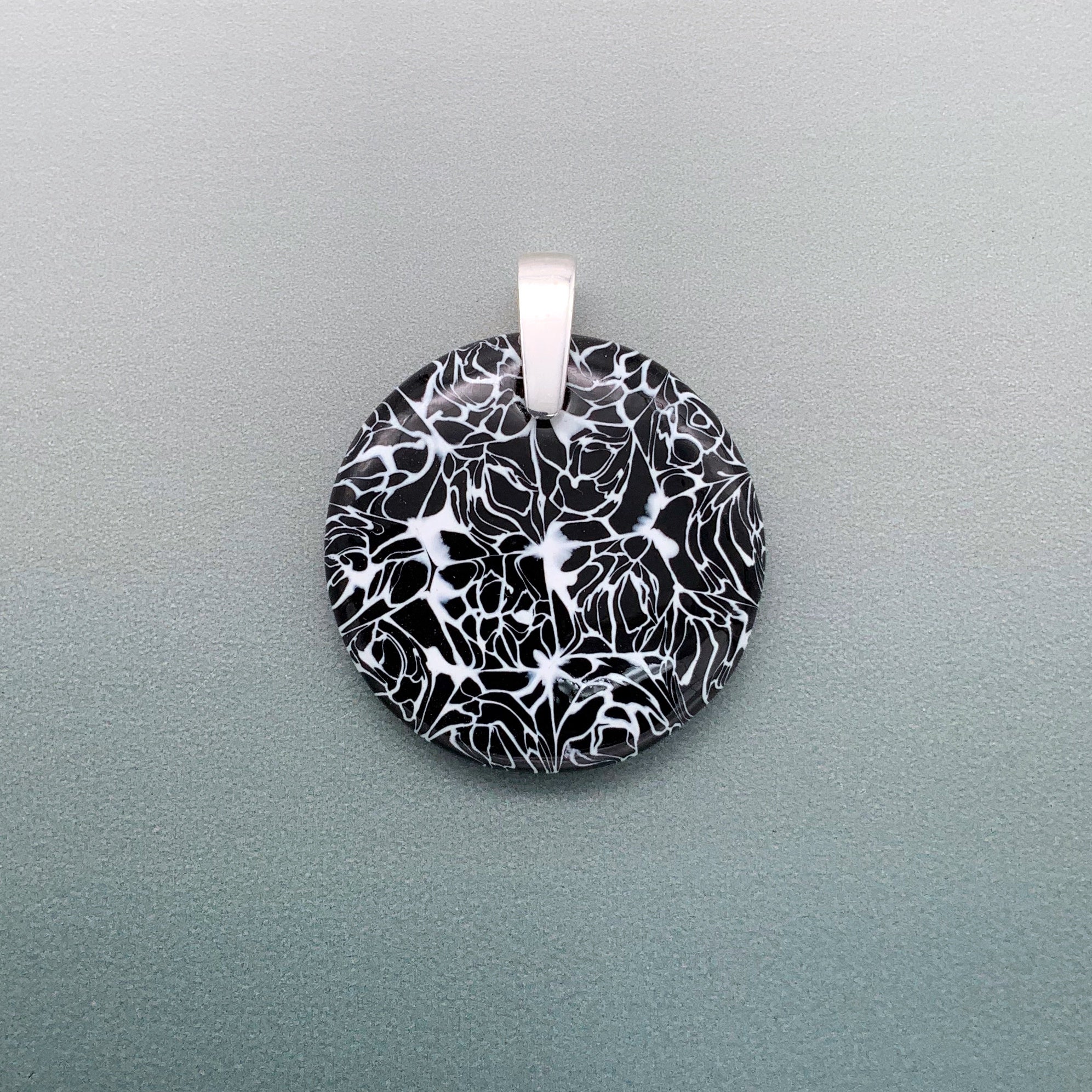 Marmo 35mm round glass pendant - black and white marble
