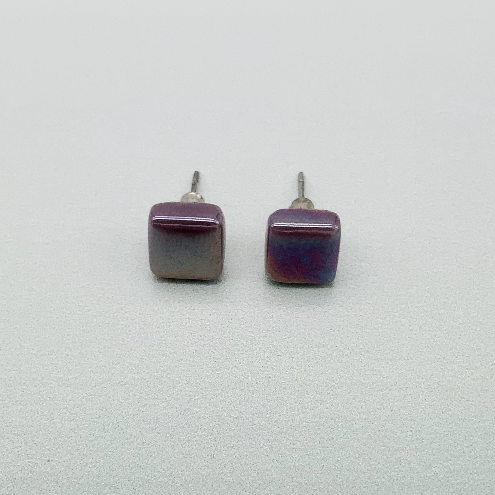 Mauve square stud earrings