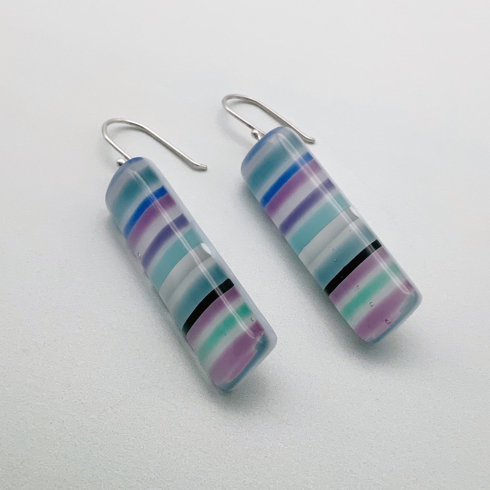 Sweetie long glass dangle earrings - Grape