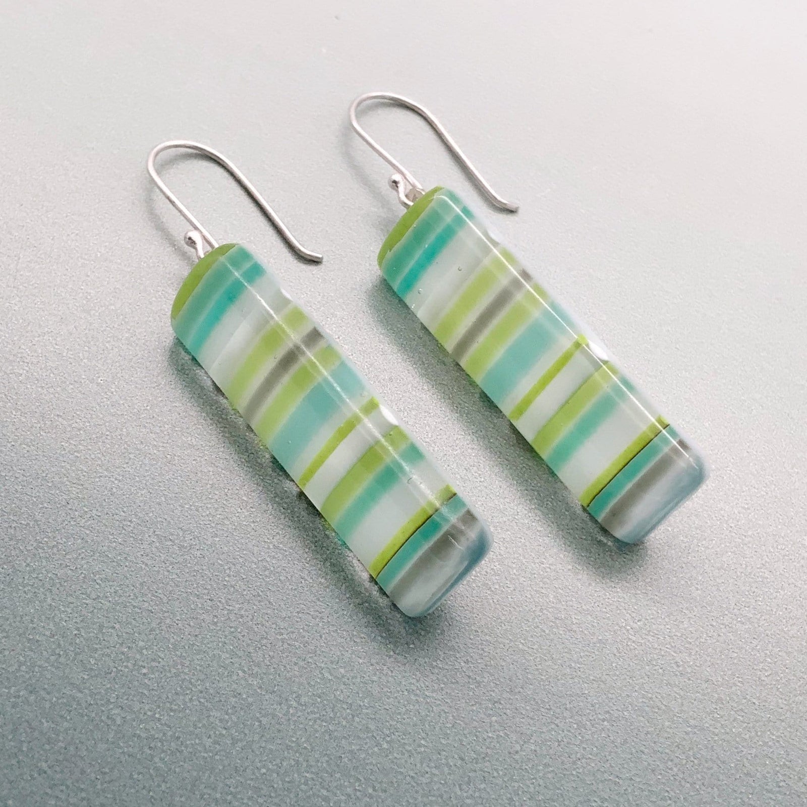 Sweetie long glass dangle earrings - Lemon Verbena