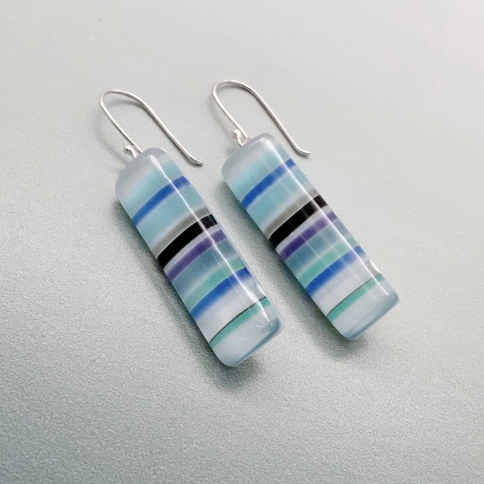 Sweetie long glass dangle earrings - Blueberry