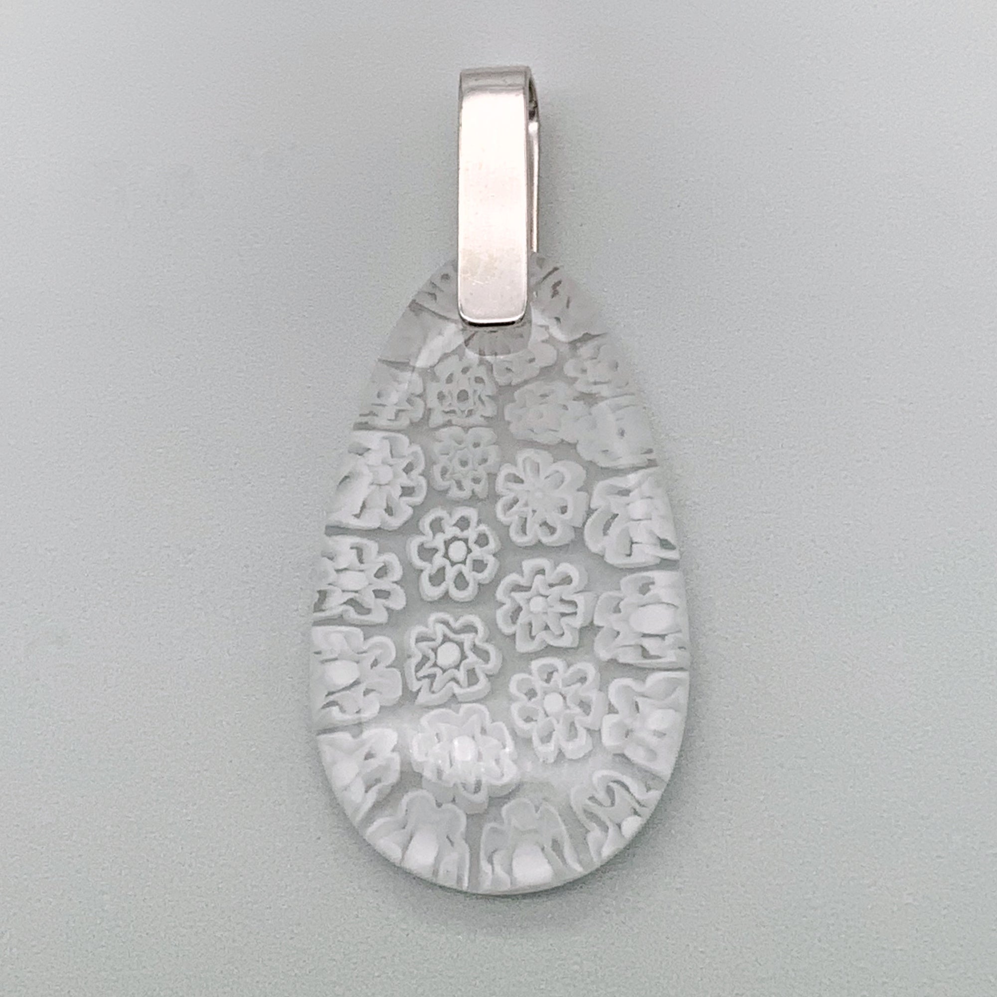 Fleurette white glass drop pendant